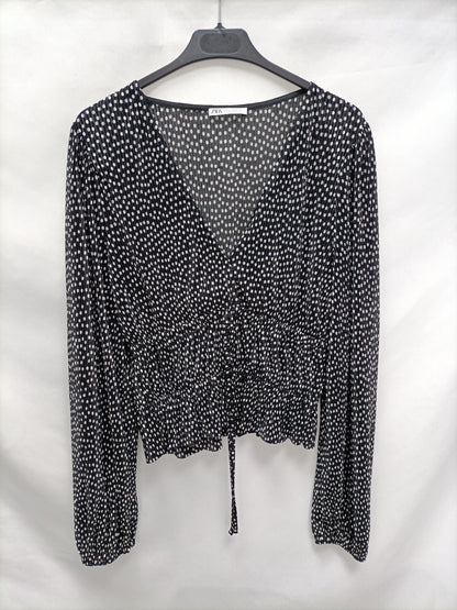 ZARA. Top plisado lunares T.l
