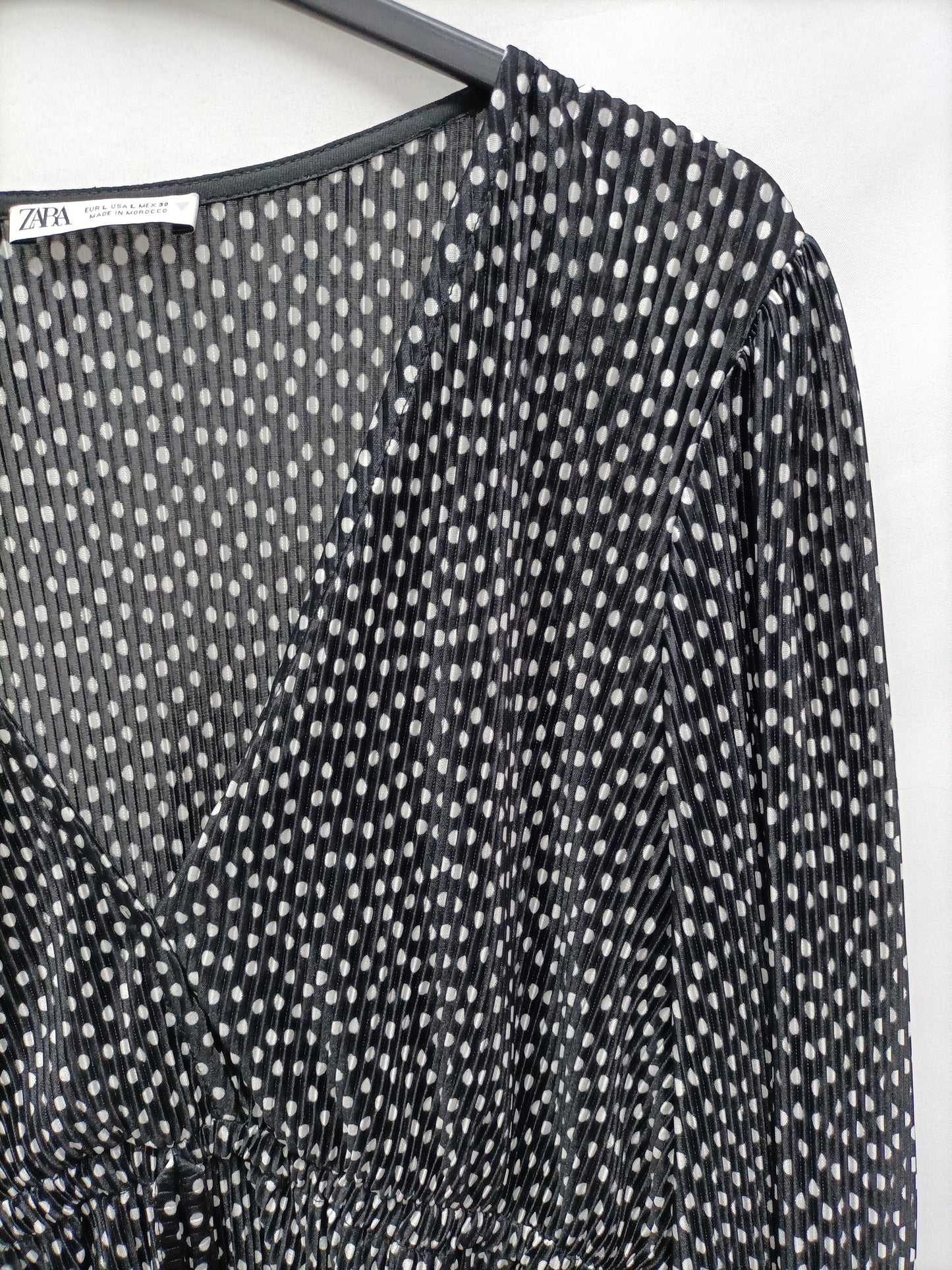 ZARA. Top plisado lunares T.l