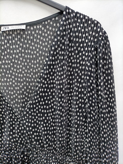 ZARA. Top plisado lunares T.l