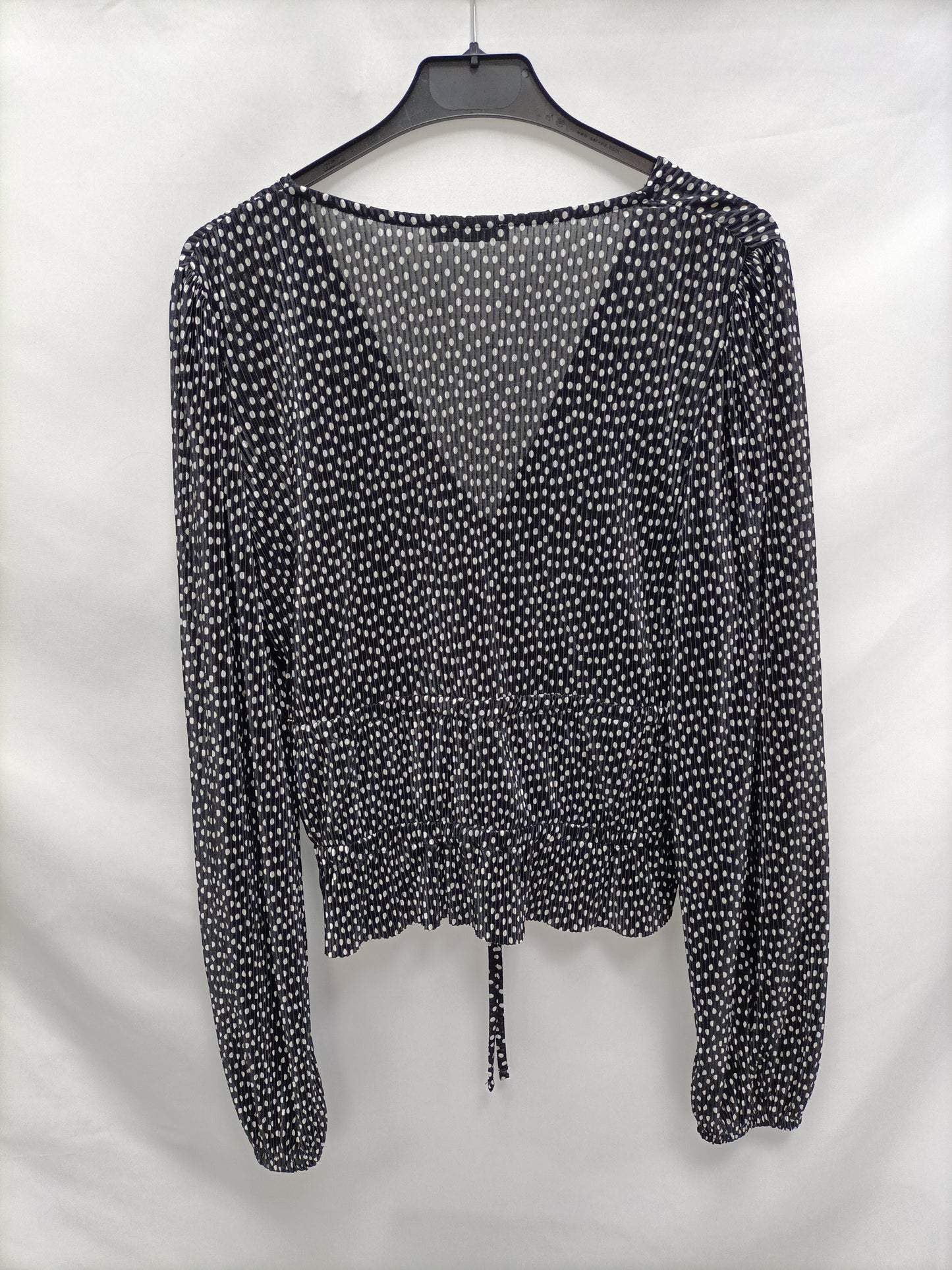 ZARA. Top plisado lunares T.l