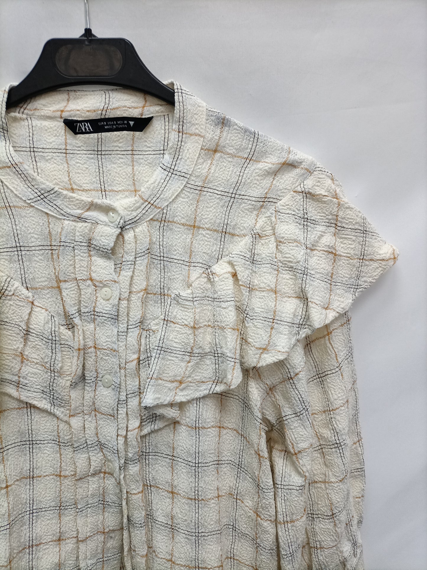ZARA. Blusa beige cuadros  T.s