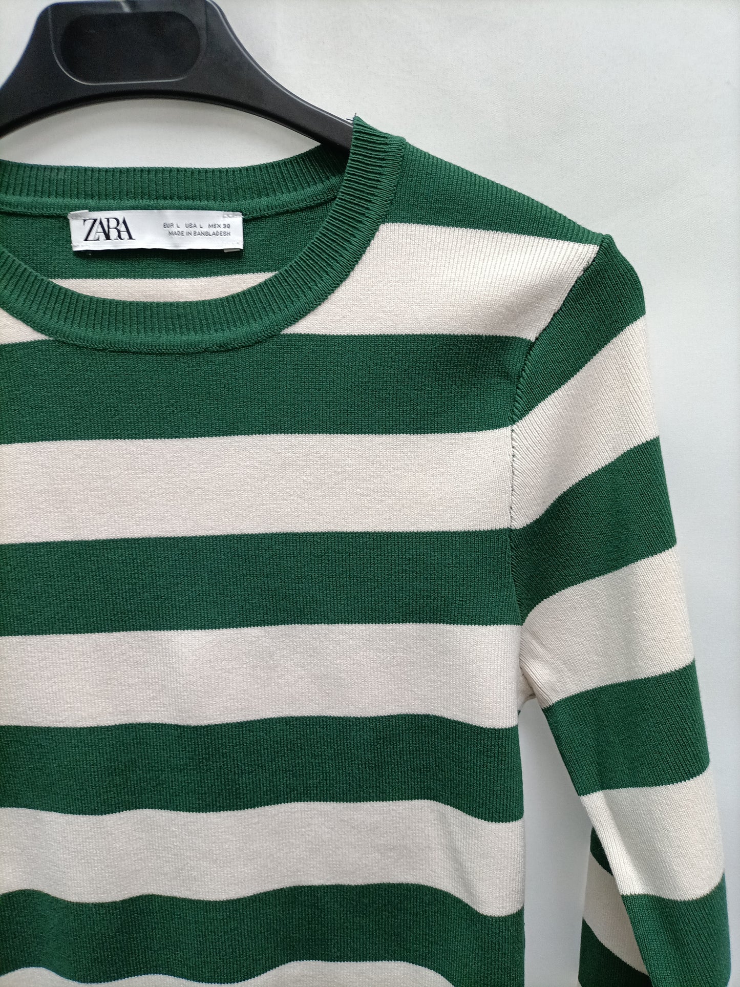 ZARA. Top de punto rayas T.l