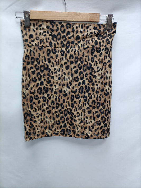 FOREVER21. Animal print Ts skirt