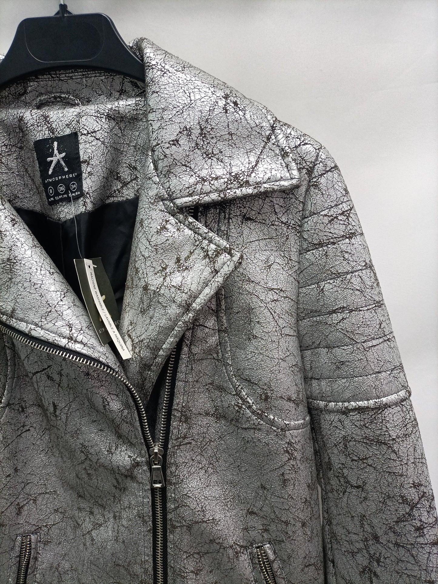 PRIMARK. Cazadora plateada T.36