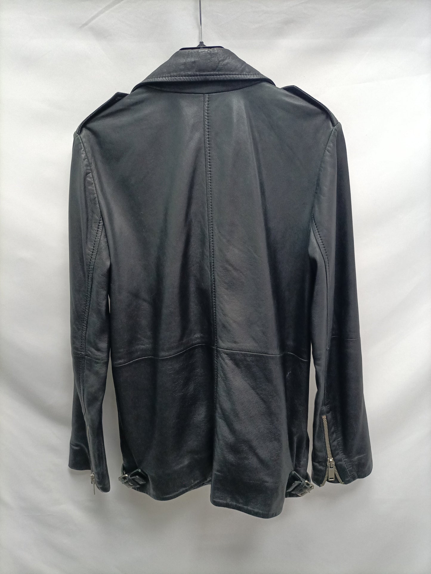 ZARA. Cazadora negra piel T.s