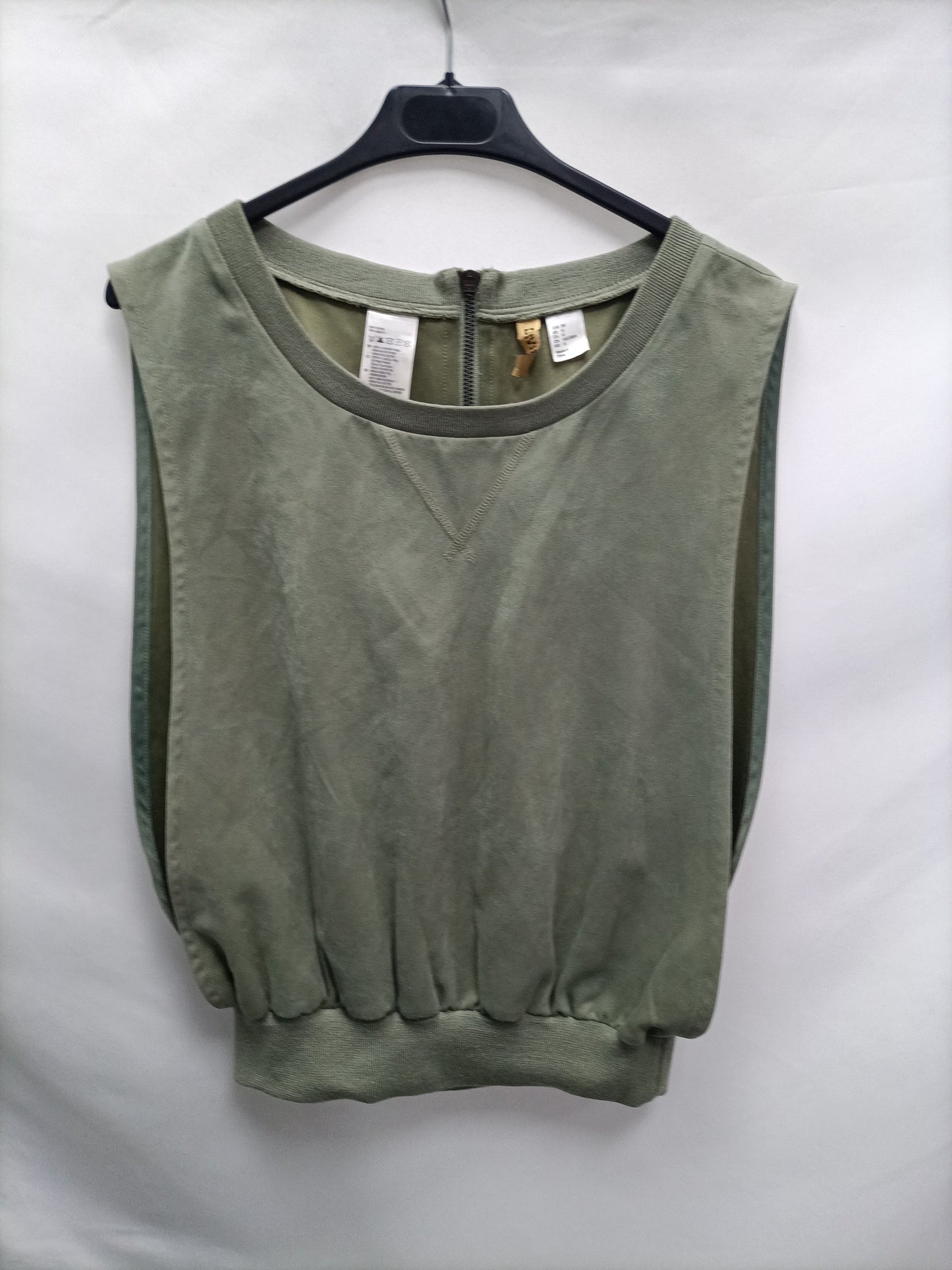 H&amp;M. Green suede top size 38