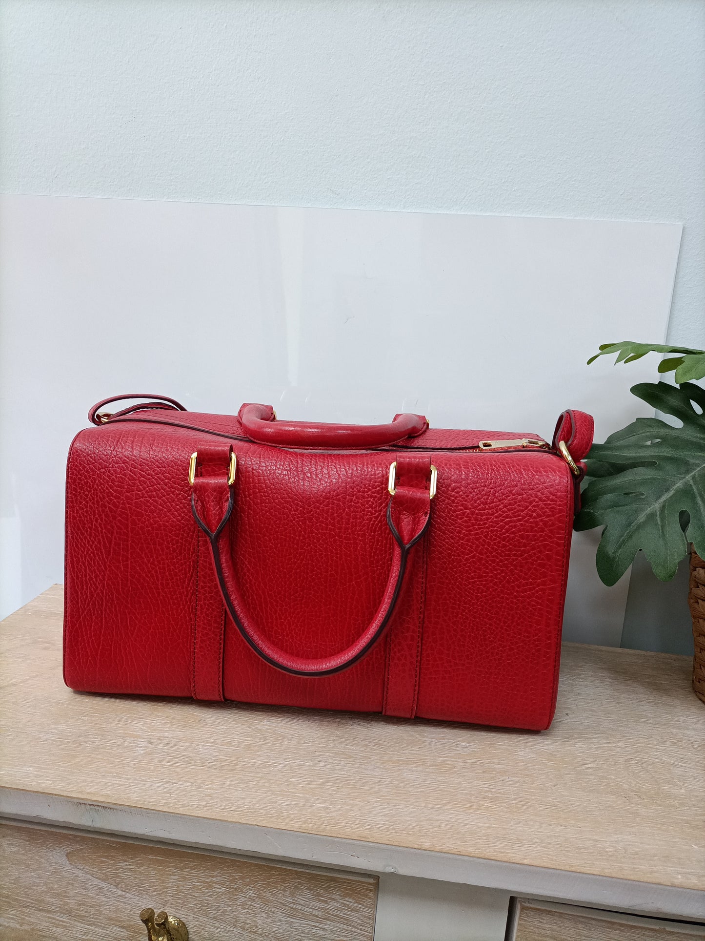 BIMBA Y LOLA. Bolso rojo rígido