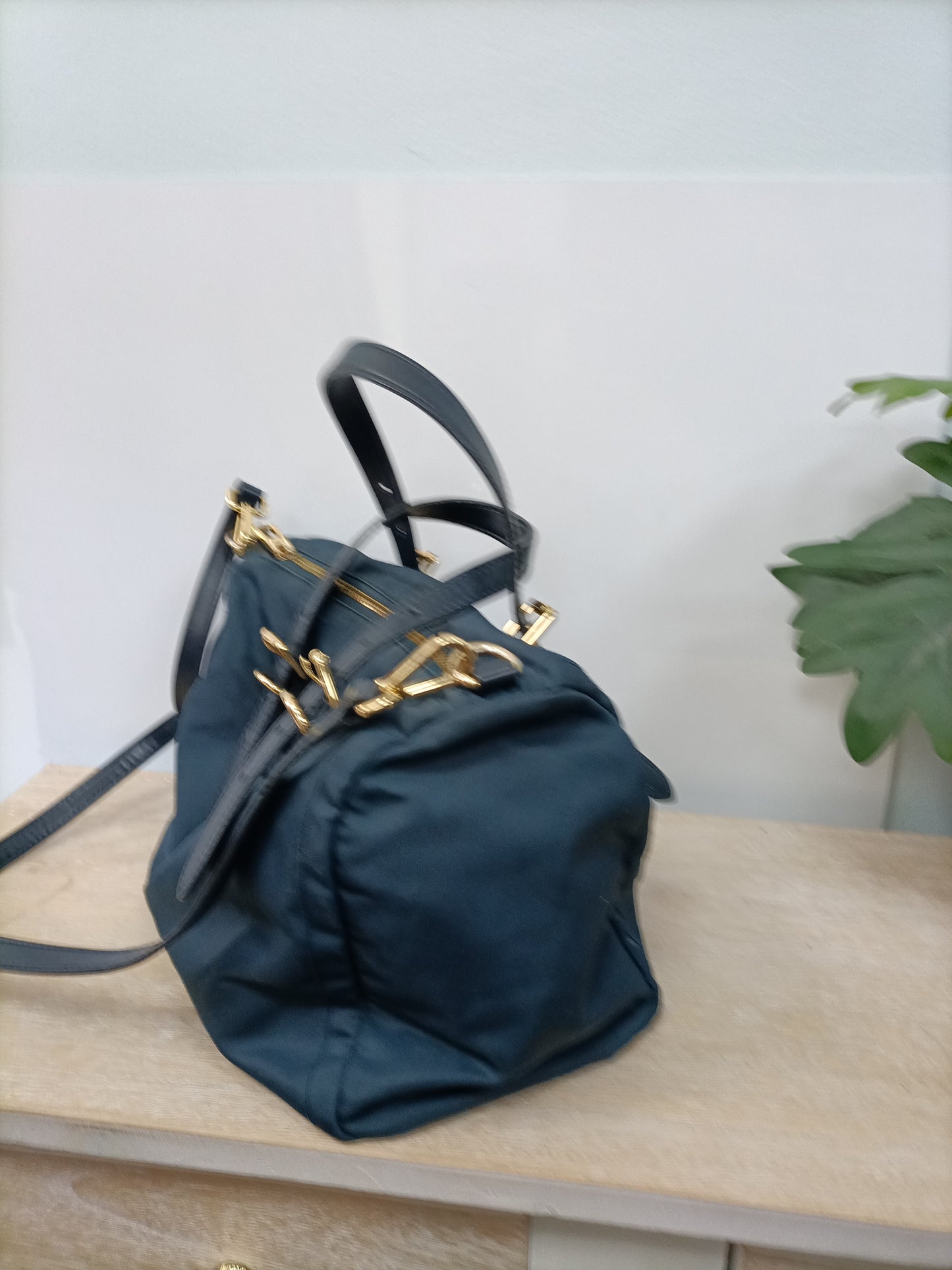 BIMBA Y LOLA. Bolso azul lona