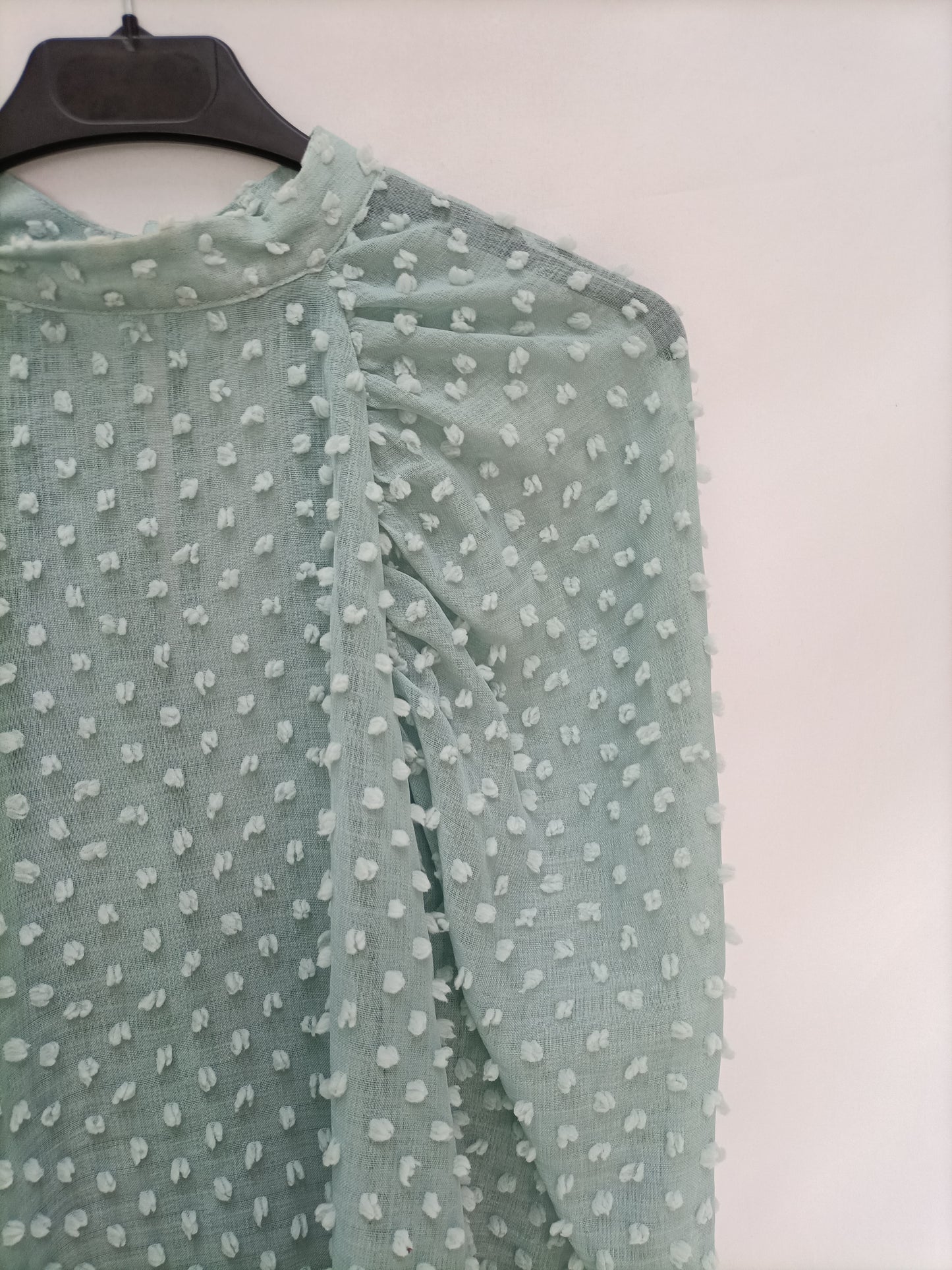 ZARA. Blusa plumeti verde agua T. Xs
