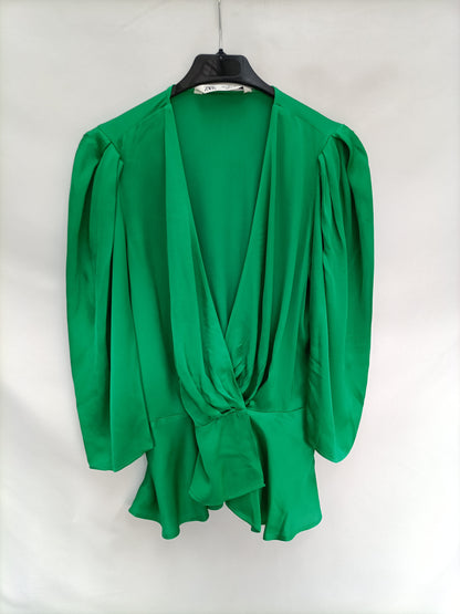 ZARA. Blusa verde cruzada T. s