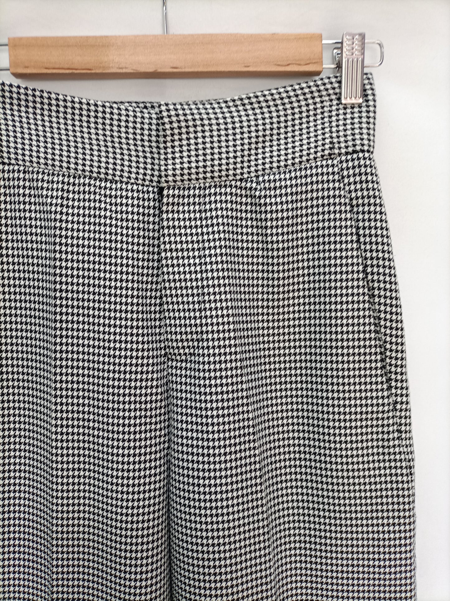 BLANCO. Pantalón pata de gallo T. 34