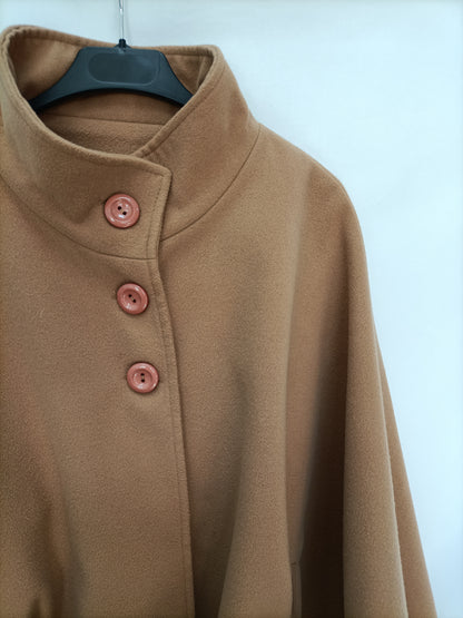 OTRAS. Poncho de paño camel  T.m