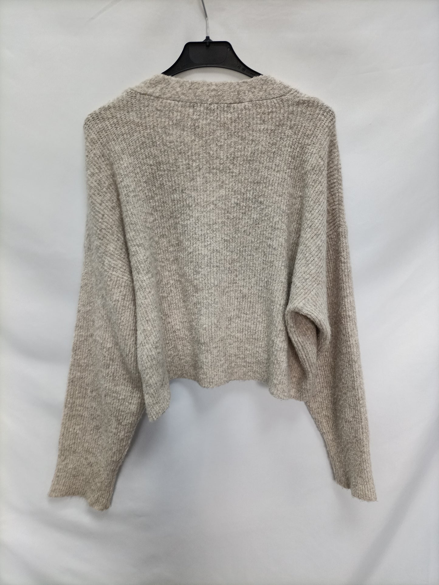 BERSHKA. Rebeca de punto beige  T.m