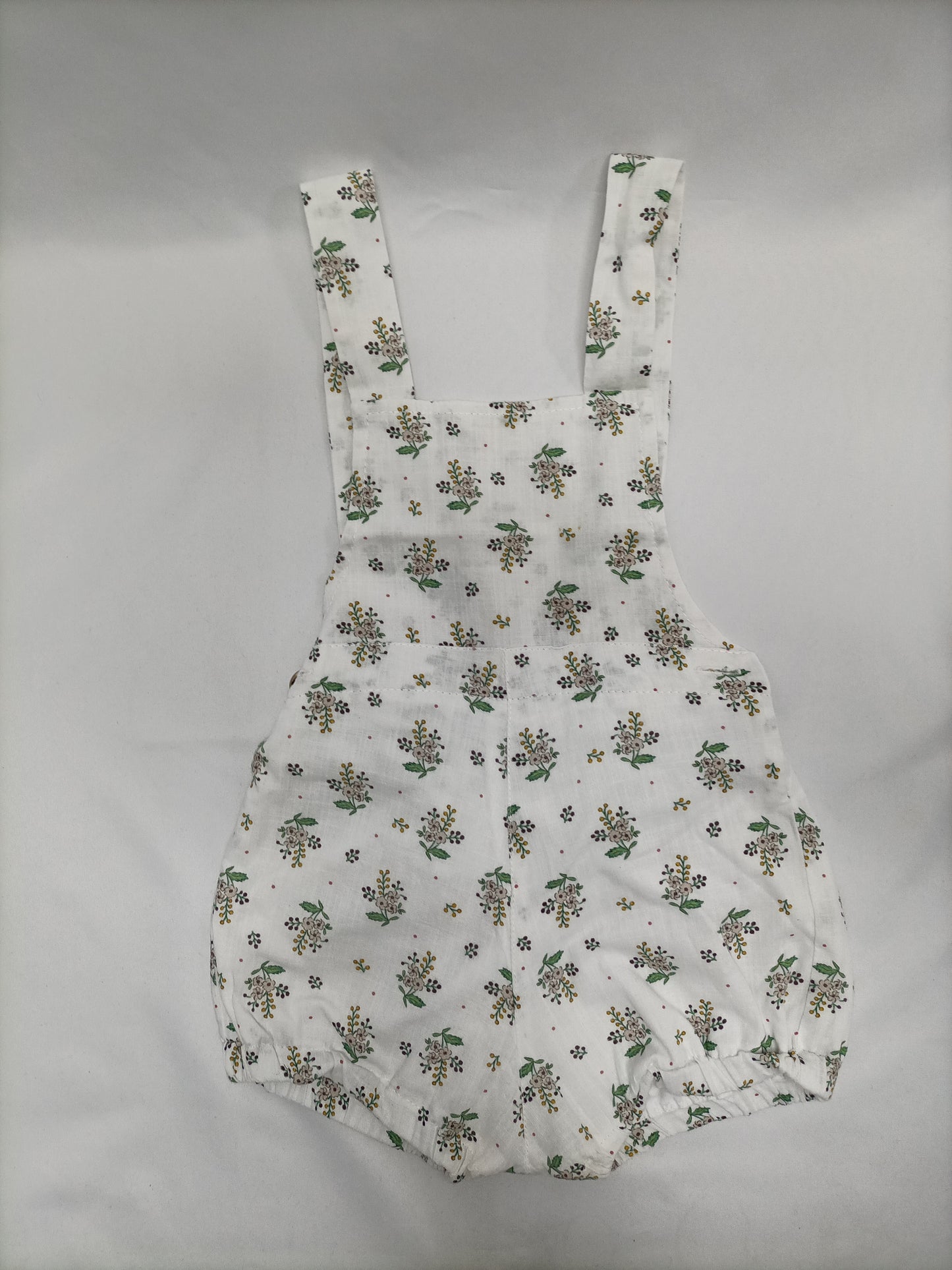 CALATEA. White frog flowers T.18M