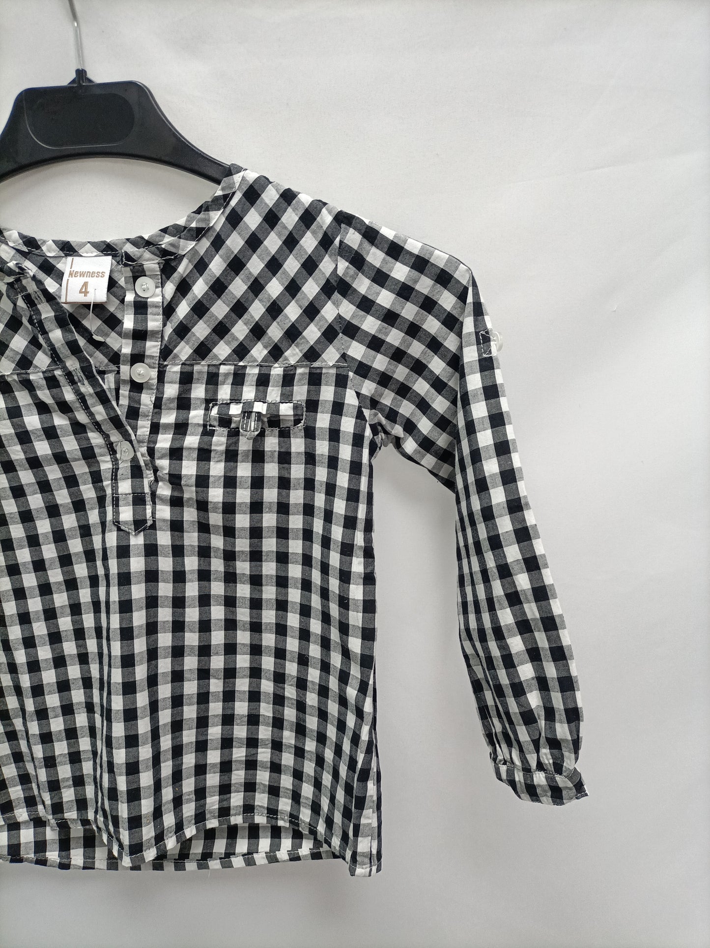 NEWNESS. Gingham shirt, size 4