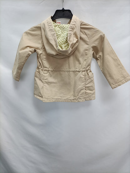 ZARA. Parka beige botones T.2/3A