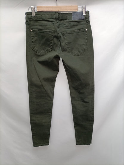 MANGO. Vaqueros verde militar