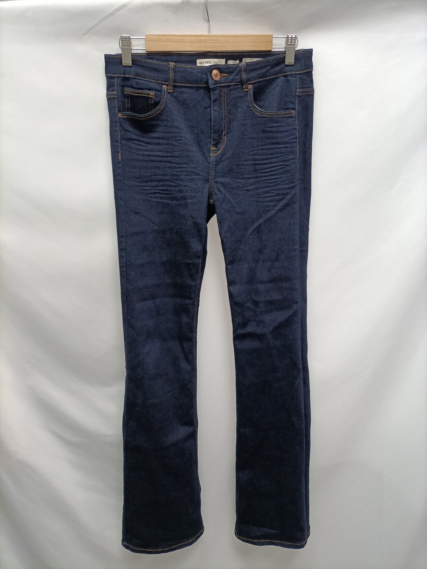 BLANCO. Pantalón de campana T.36