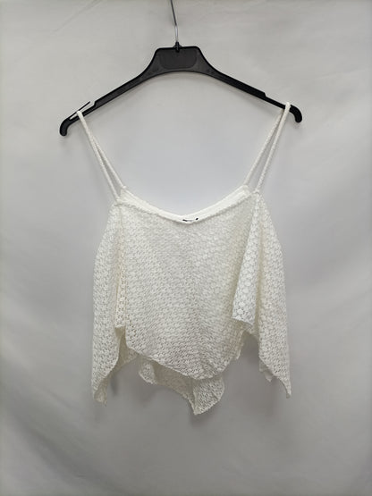 MULAYA. White die-cut top Tm
