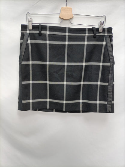 MANGO. Falda corta cuadros T.40