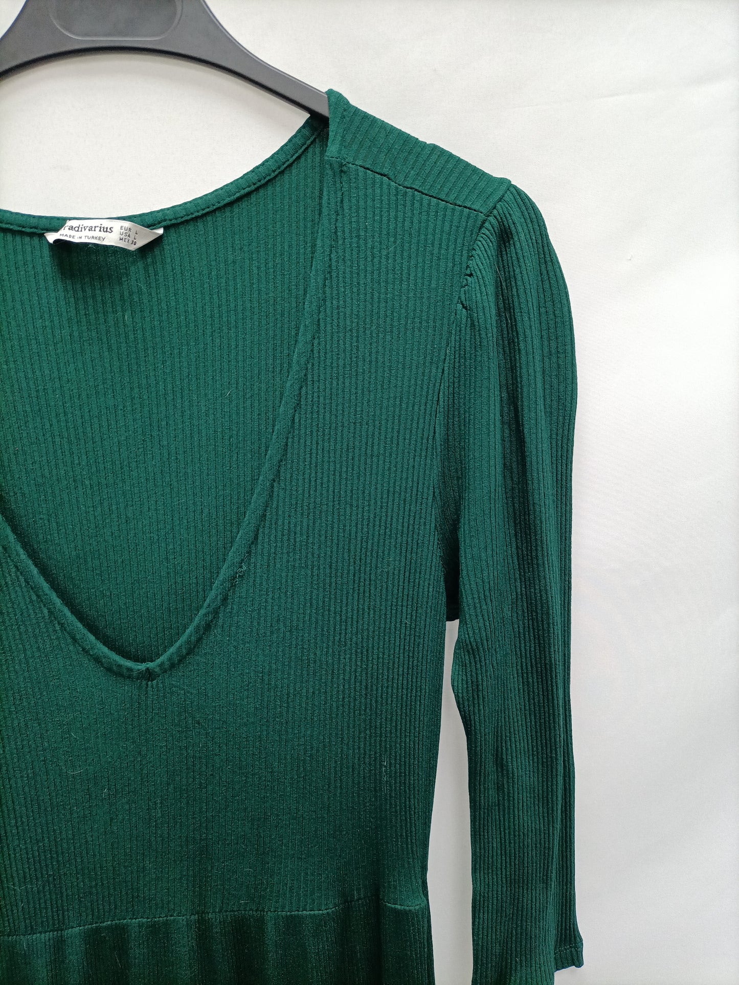 STRADIVARIUS. Vestido largo verde T.l