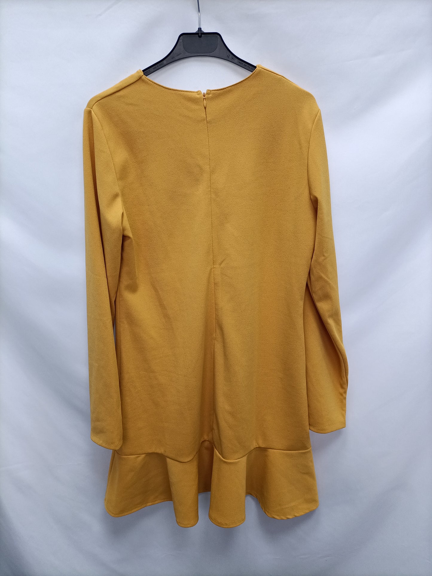 VALENTINA. Vestidos mostaza volante T.xl
