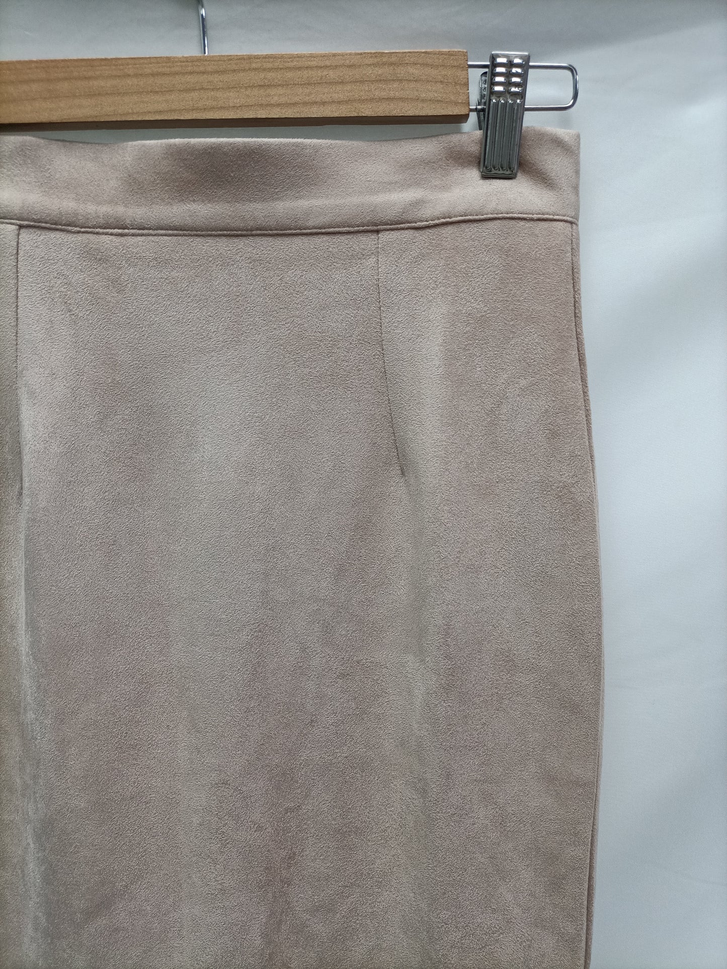 MISSGUIDED. Falda antelina rosa T.s