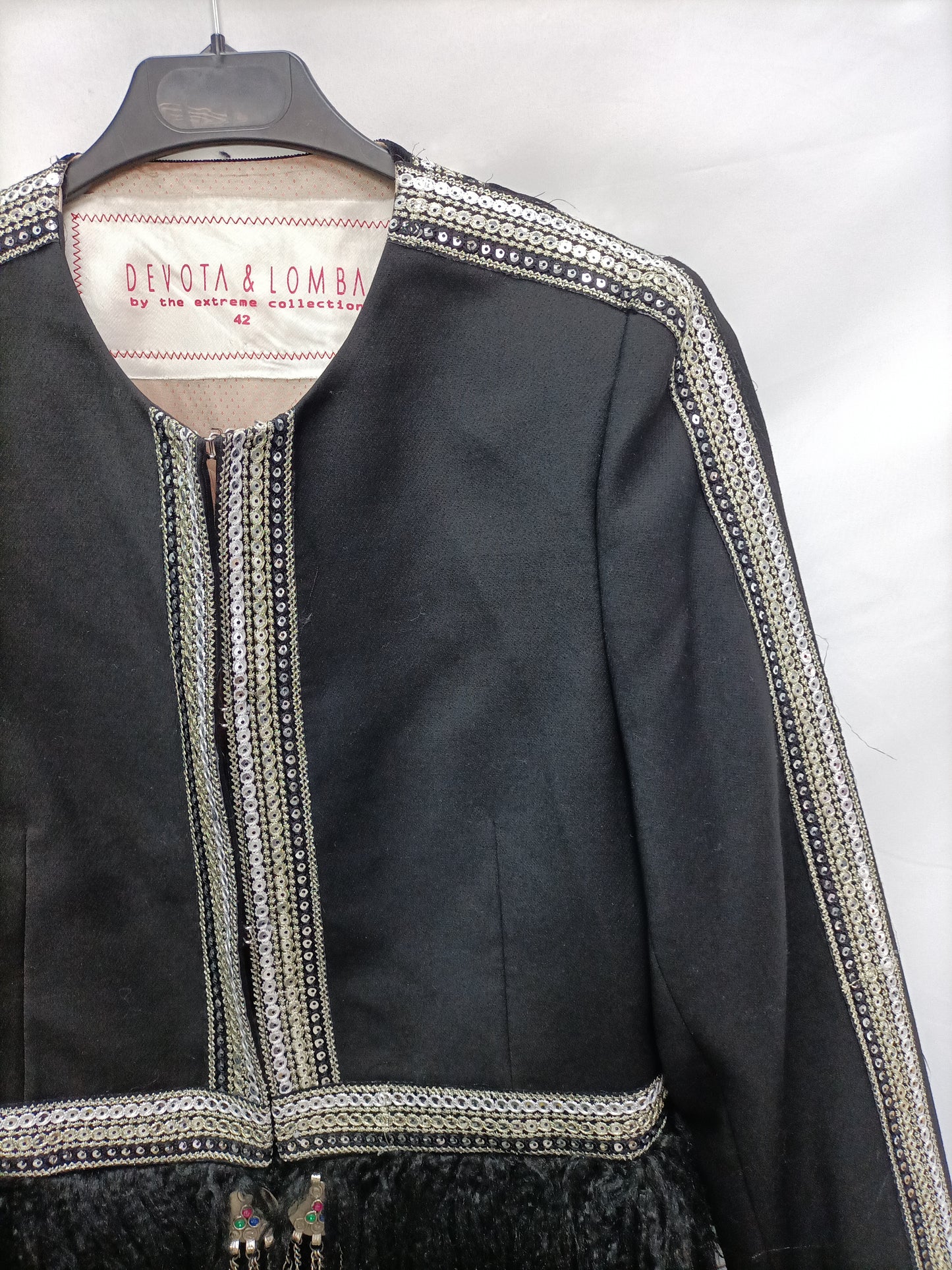 MARKET. I DEVOTA & LOMBA. Chaqueta pelito y abalorios T.42(S)