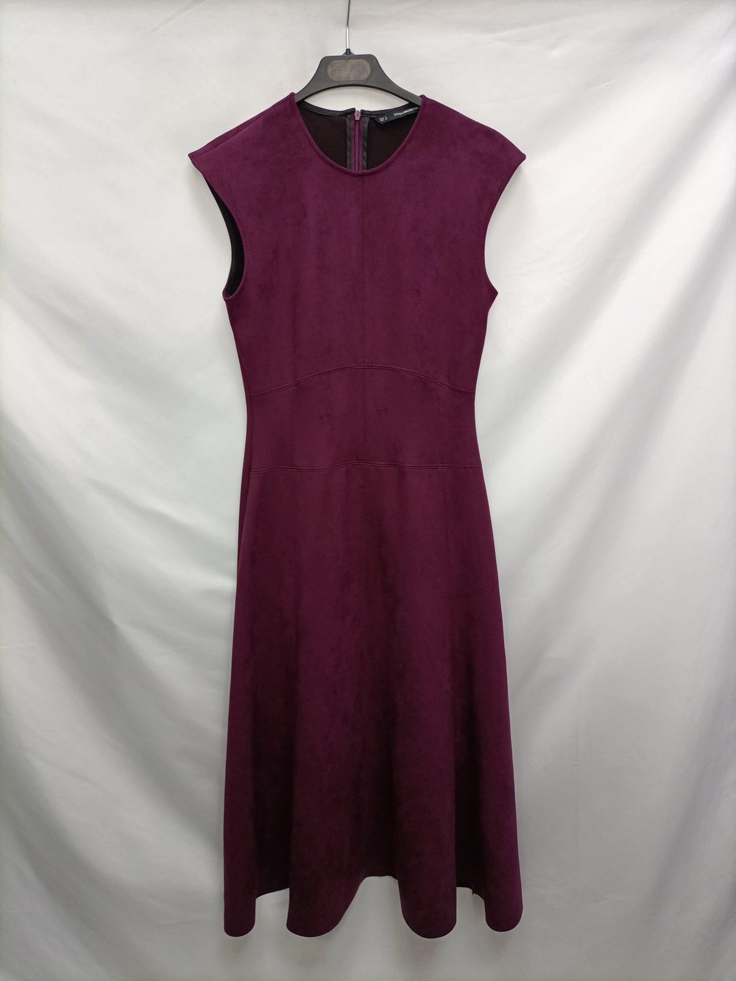 SFERA. Long burgundy Ts dress