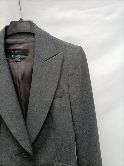 ZARA. Blazer gris traje  T.36
