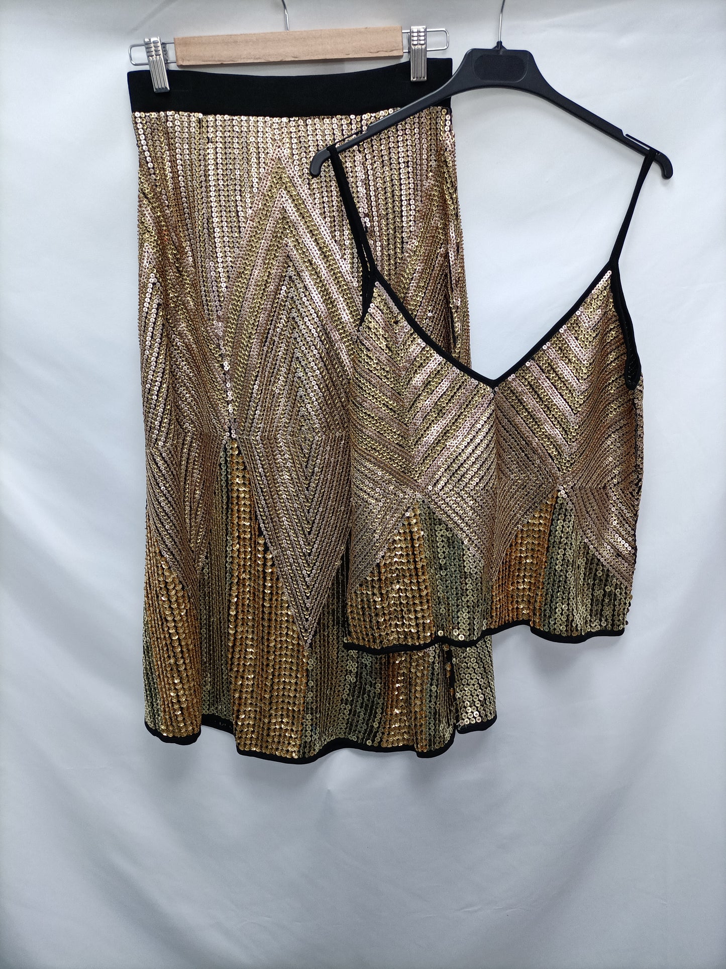 ZARA. Falda midi lentejuelas T.s