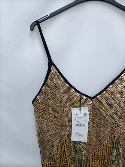 ZARA. Flowy sequin top Ts