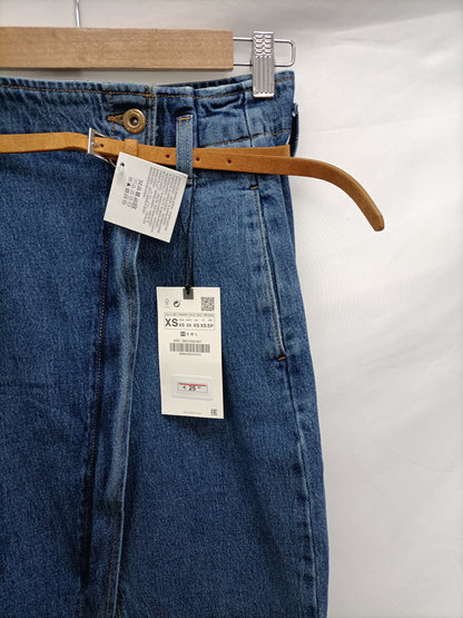 ZARA. Falda denim cremallera T.xs