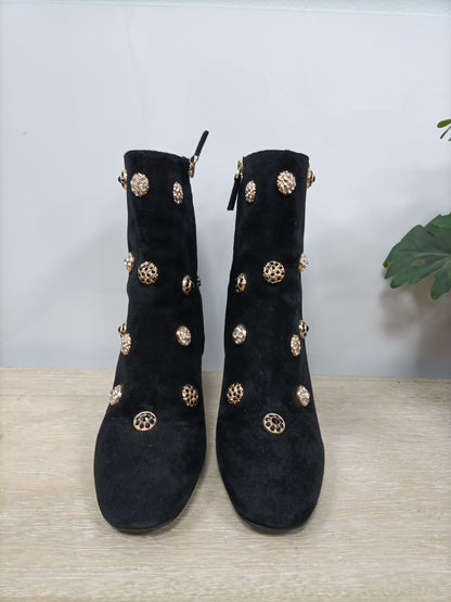 UTERQÜE. Botines negros pedrería T.39