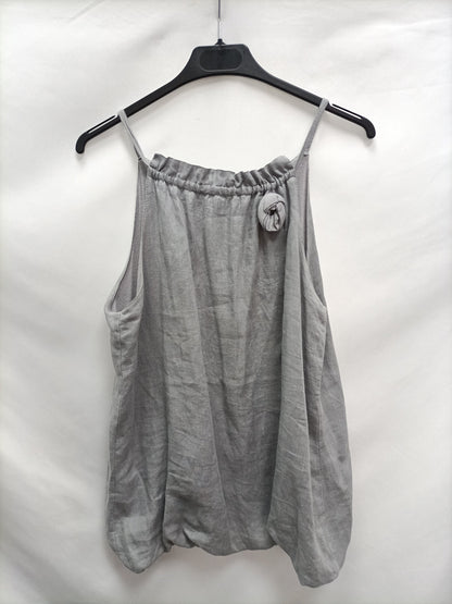OTRAS. Top lino gris T.m