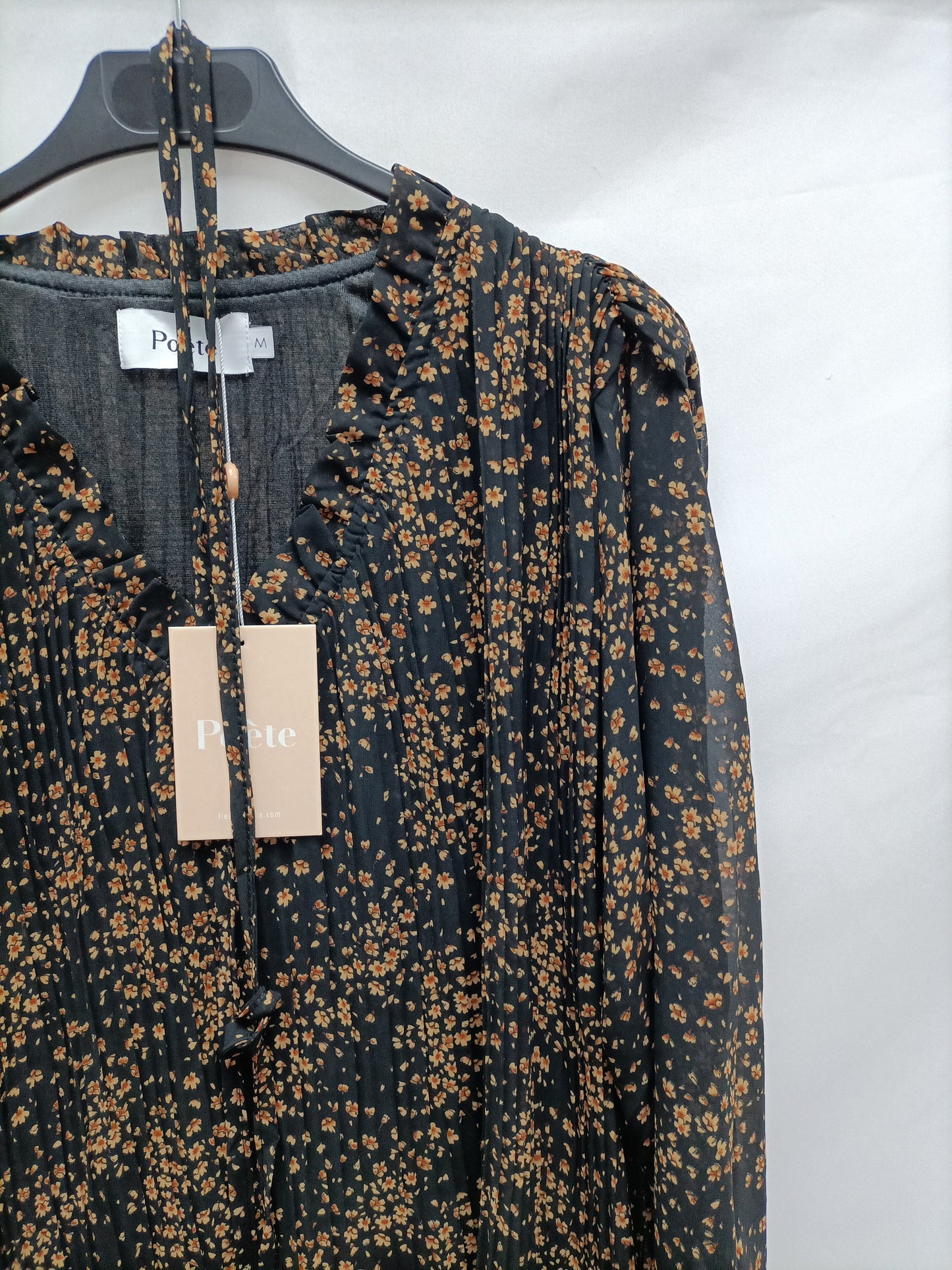POETE. Vestido negro plisado T.m