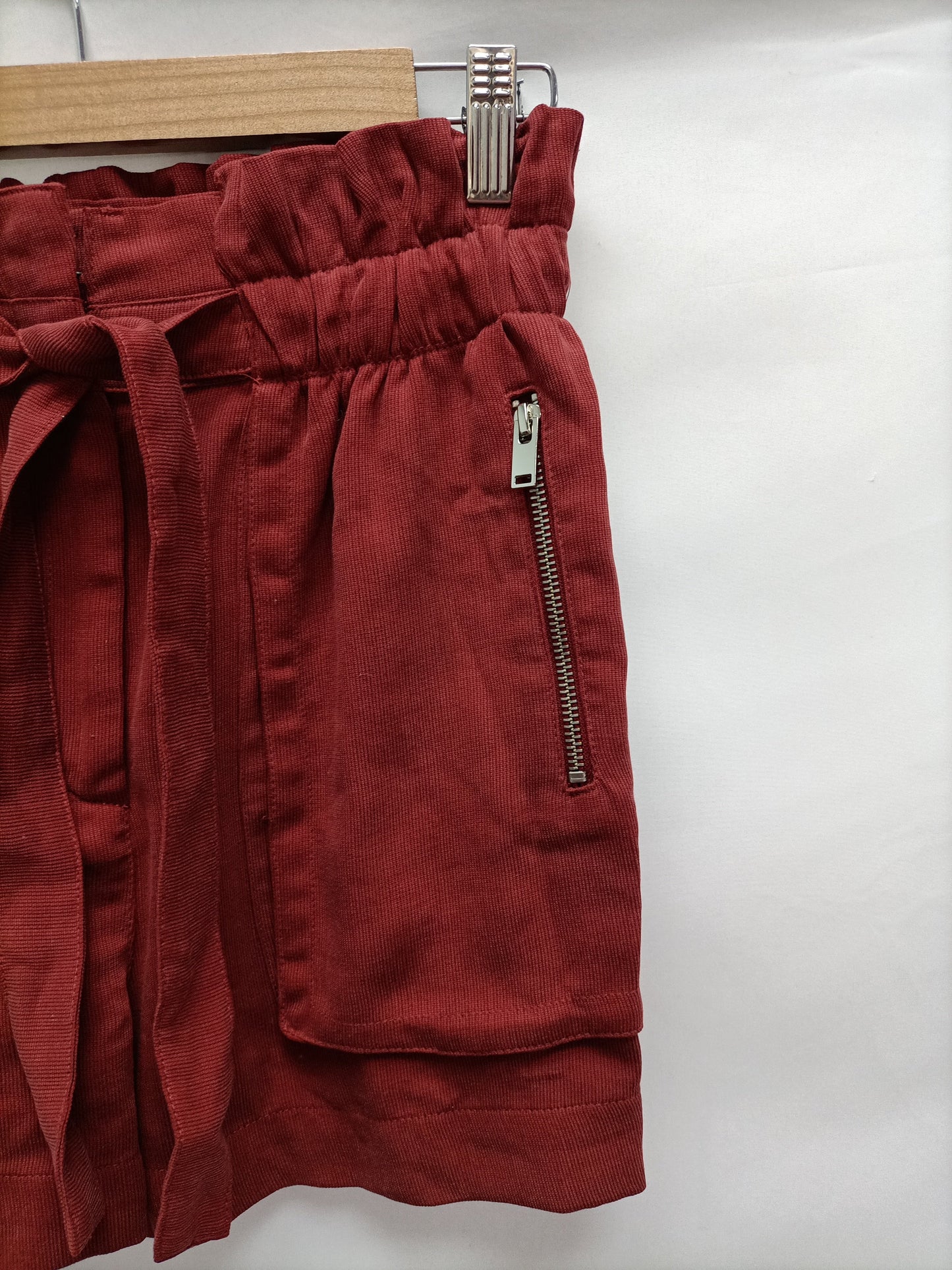 ZARA. Pantalón corto pana T.xs