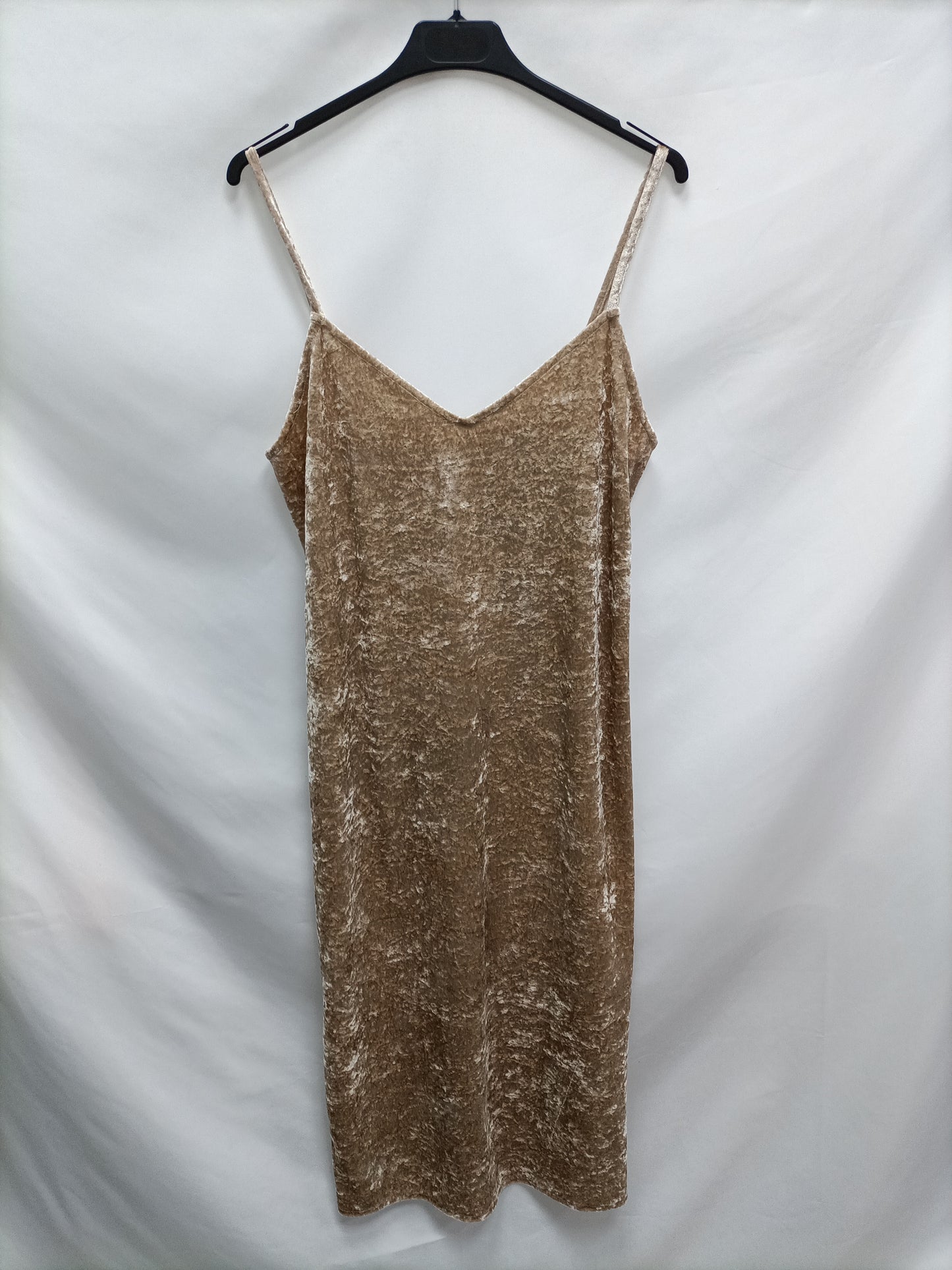 MANGO. Vestido midi terciopelo   T.s