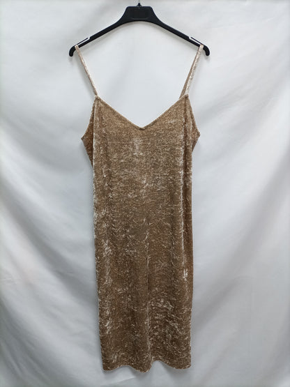 MANGO. Vestido midi terciopelo   T.s