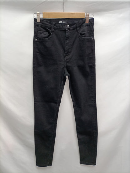 ZARA. Black skinny pants, size 40