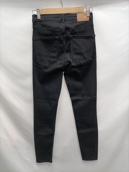 ZARA. Black skinny pants, size 40