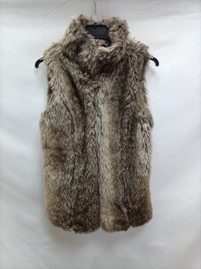 BERSHKA. Chaleco sin mangas T.s