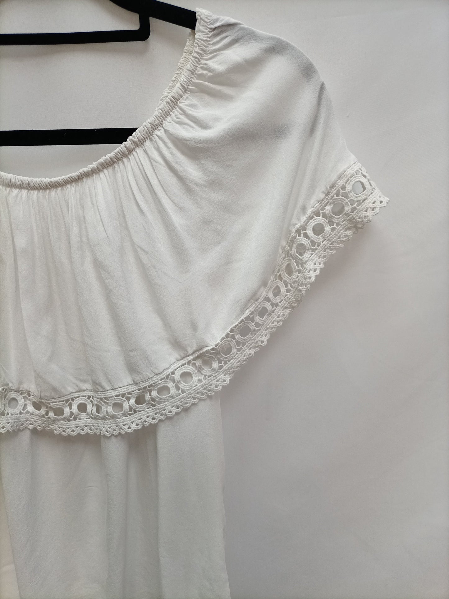 OTRAS. Top blanco cuello barco T.u(m)