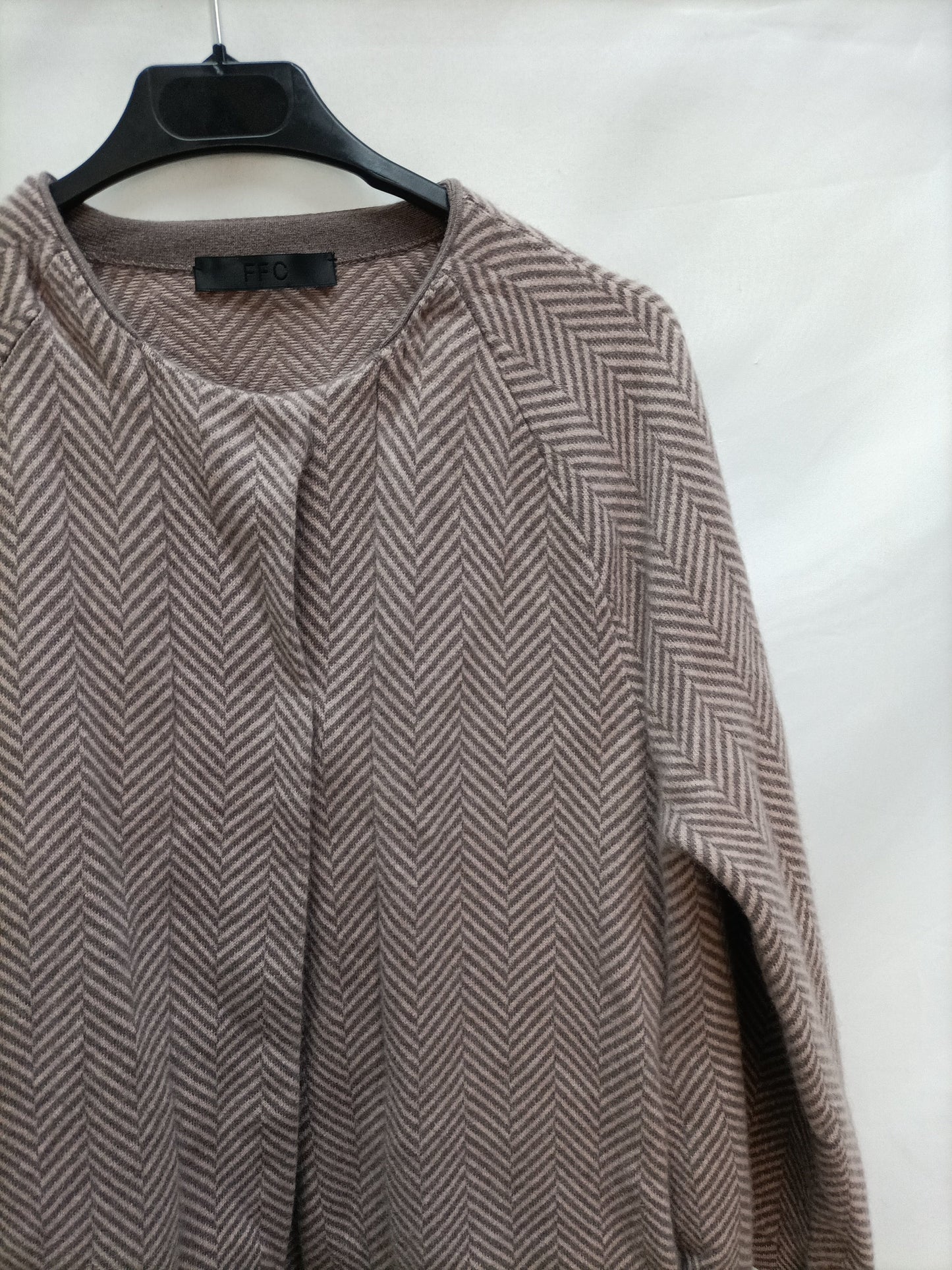 FFC. Grey and pink cardigan, size XL