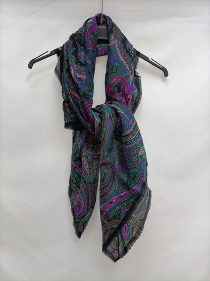 OTRAS. Fular amebas negro