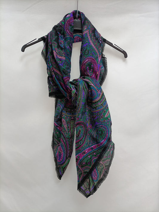 OTRAS. Fular amebas negro