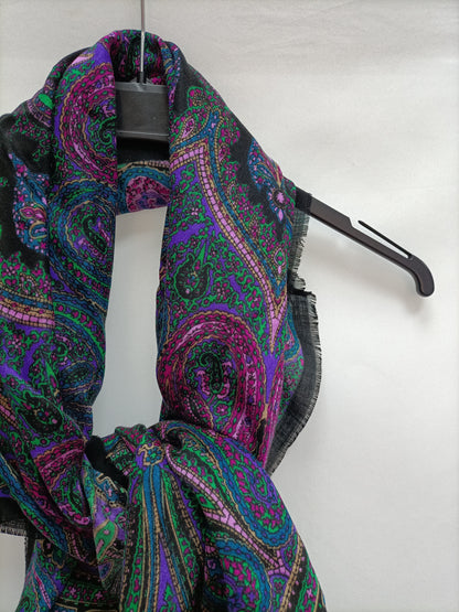 OTRAS. Fular amebas negro