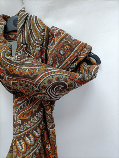 OTRAS. Fular amebas tonos tierra