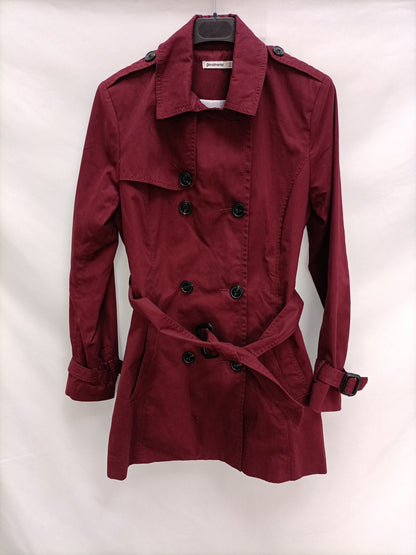 STRADIVARIUS. Burgundy Ts trench coat