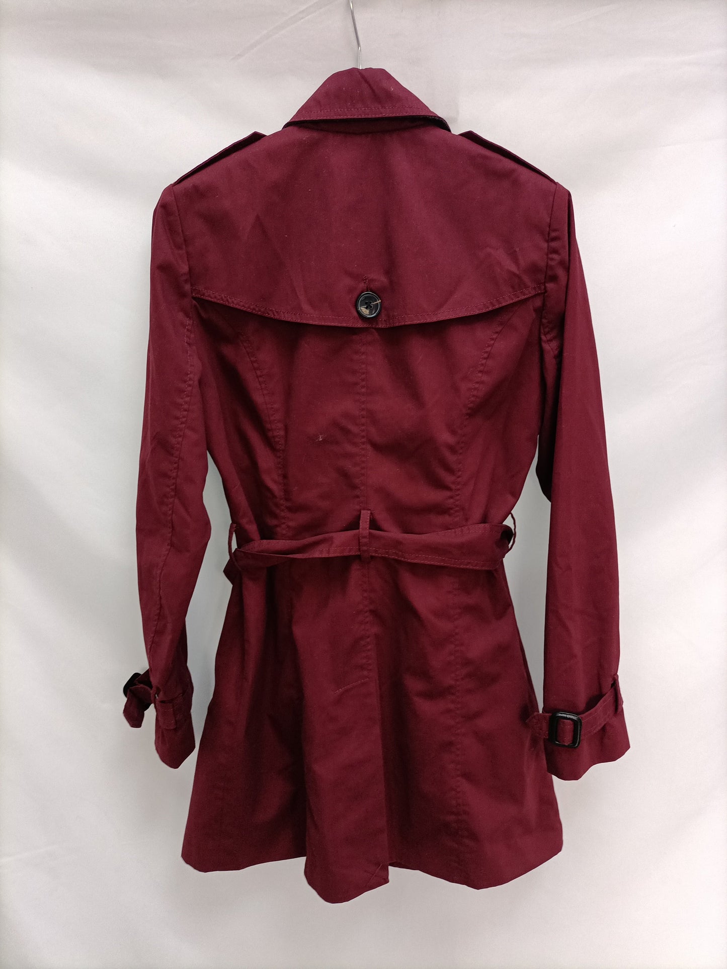 STRADIVARIUS. Burgundy Ts trench coat